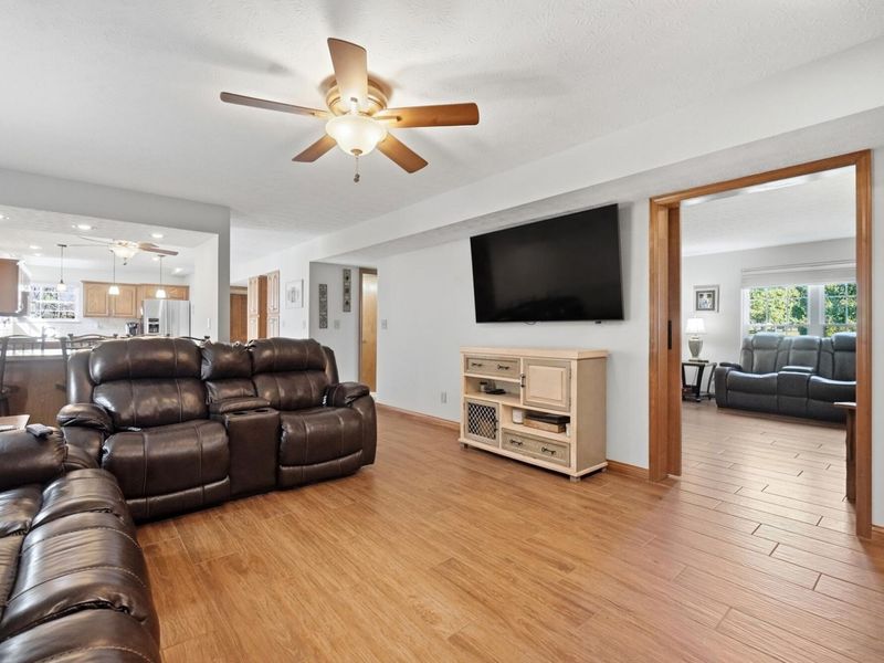 10525 Frederick Pike, Vandalia, OH 45377 Photo 18