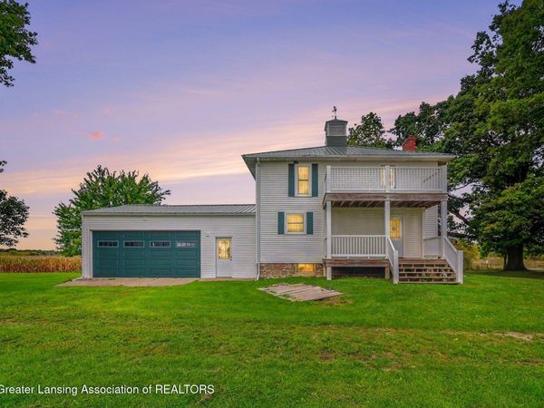 1136 S Nichols Road, Swartz Creek, MI 48473