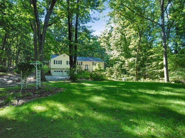 320 Russell Street, Carlisle, MA 01741