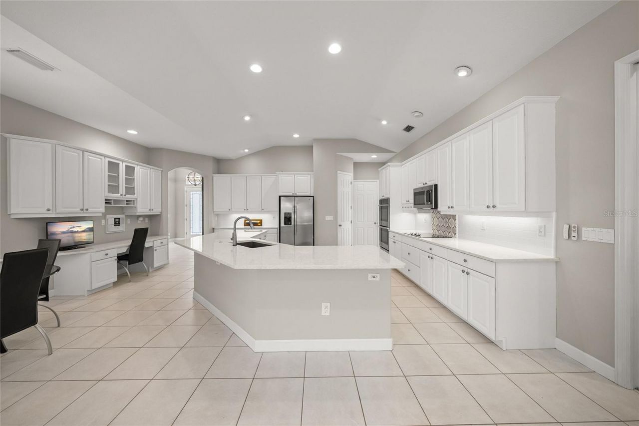 9075 Misty Creek Drive, Sarasota, FL 34241 Photo