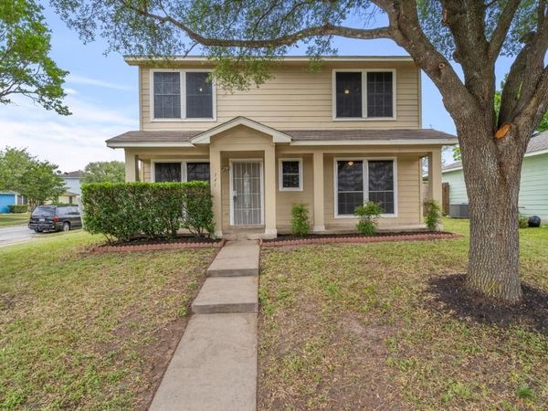 141 E Wild Senna DR, Pflugerville, TX 78660