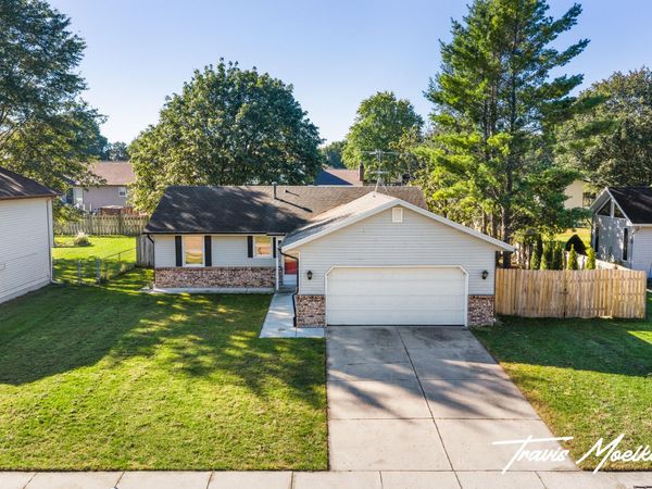 4582 Sutton Place SW, Grandville, MI 49418