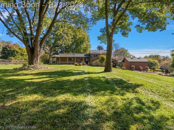 8380 Pine Knob Road, Independence Township, Mi 48348