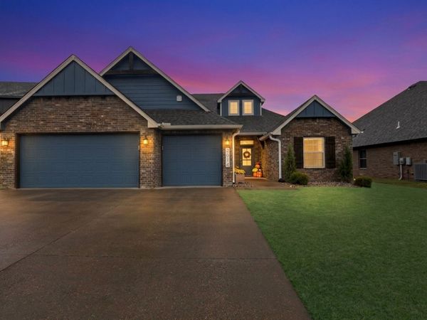 3014 N Briarwood Avenue, Catoosa, OK 74015