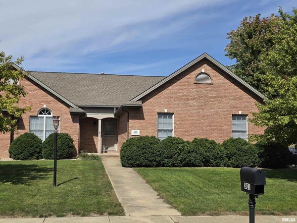301 Garnet Drive, Unit 132-B, Morton, IL 61550