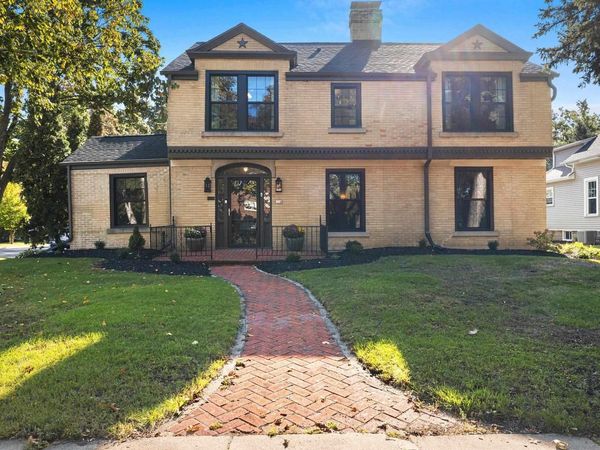 526 N BROADWAY STREET, De Pere, WI 54115