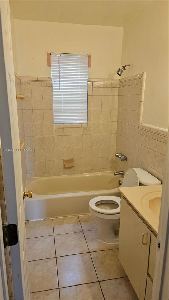500 NW 45th St, Miami, FL 33127 Photo