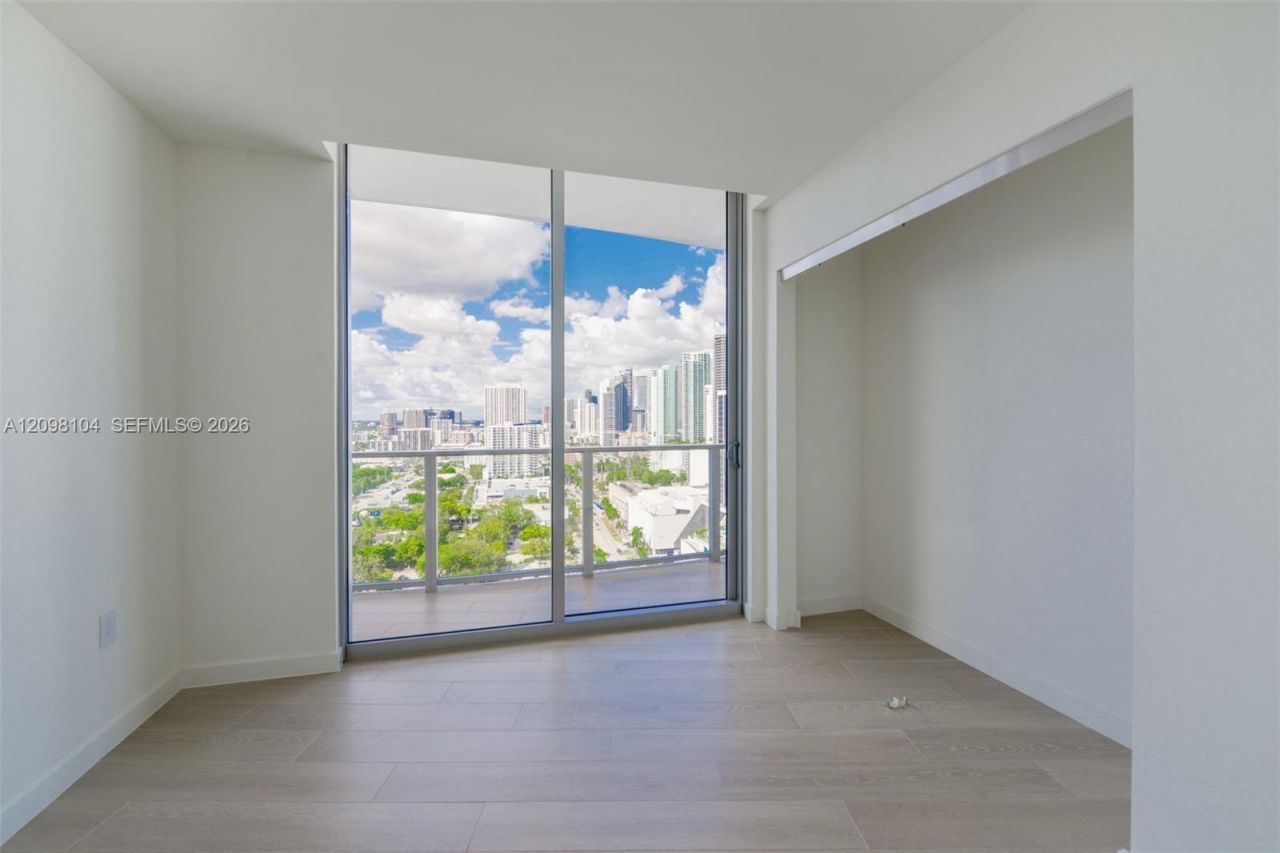 1400 Biscayne Blvd , Unit 2207, Miami, FL 33132 Photo