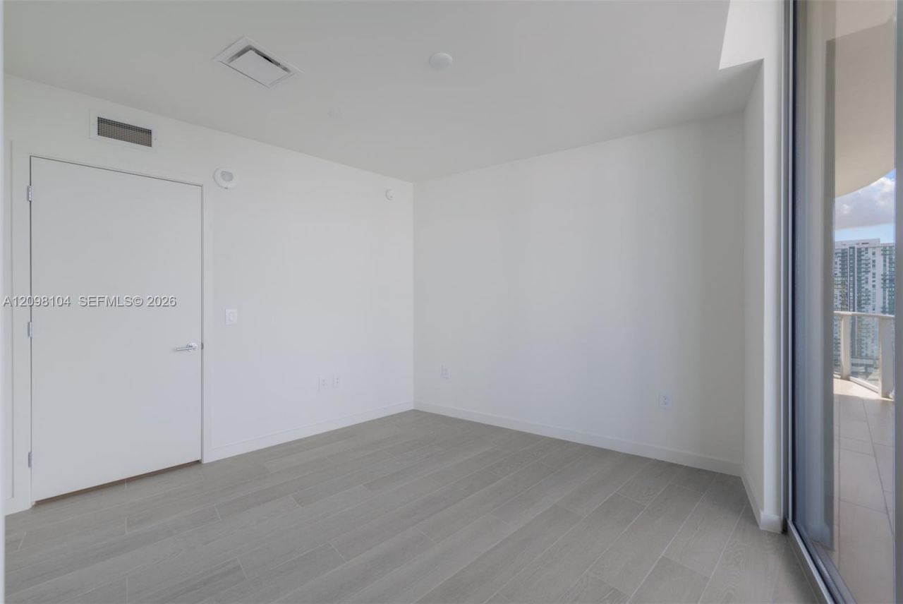 1400 Biscayne Blvd , Unit 2207, Miami, FL 33132 Photo