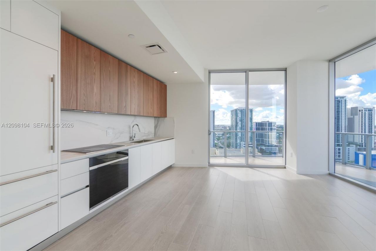 1400 Biscayne Blvd , Unit 2207, Miami, FL 33132 Photo