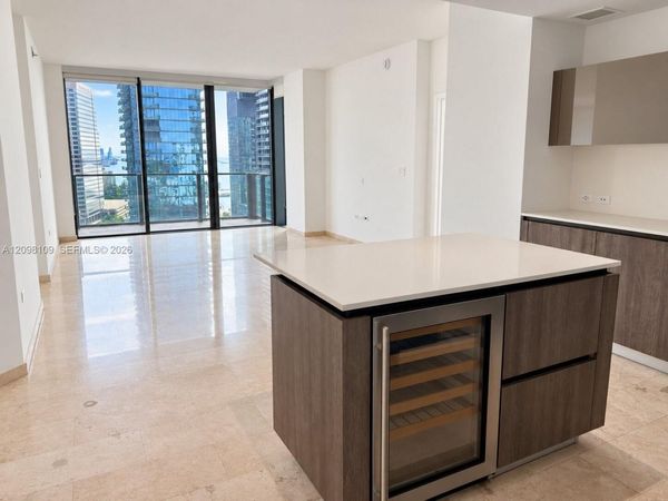88 SW 7th St, Unit 2005, Miami, FL 33130
