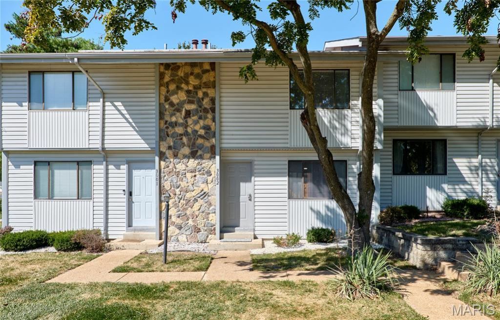3002 San Souci Drive, Unit 3002, Lake Saint Louis, MO 63367 Main Photo