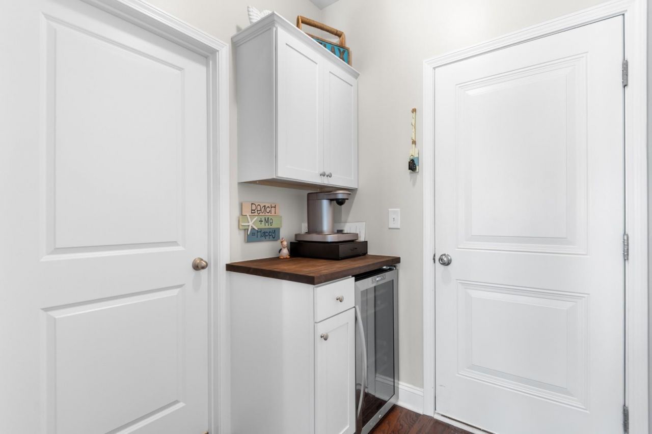1341 Reflection Pond Dr. Photo 10