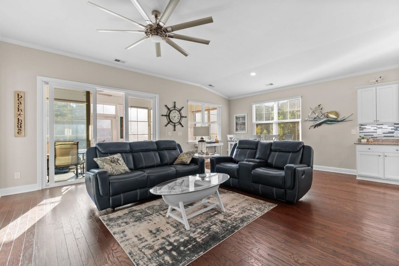 1341 Reflection Pond Dr. Photo 12