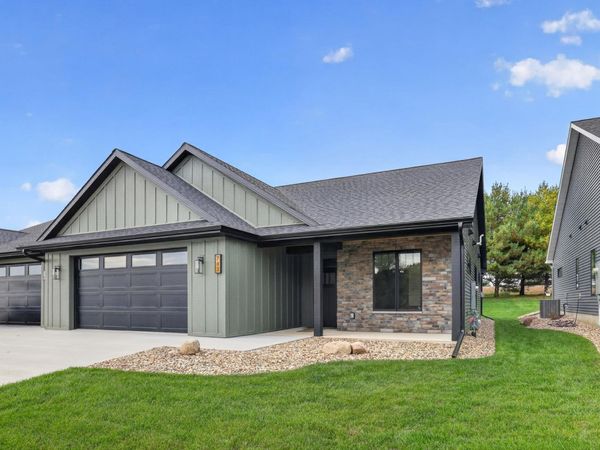 743 Kodiak Drive NW, Stewartville, MN 55976