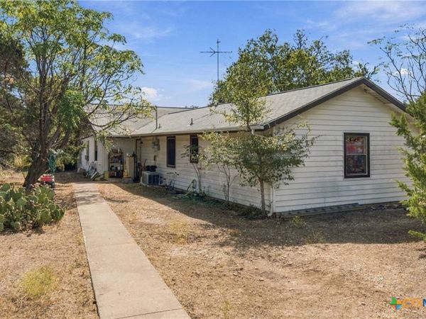651 Richard Lane , Belton, TX 76513