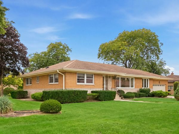 8001 W Balmoral Avenue, Chicago, IL 60656