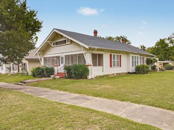 520 W Cleveland Avenue , Sapulpa, OK 74066
