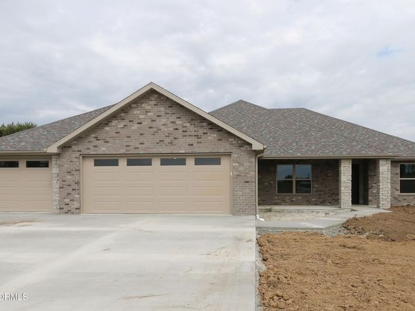 2431 KIRK DRIVE, Holts Summit, MO 65043