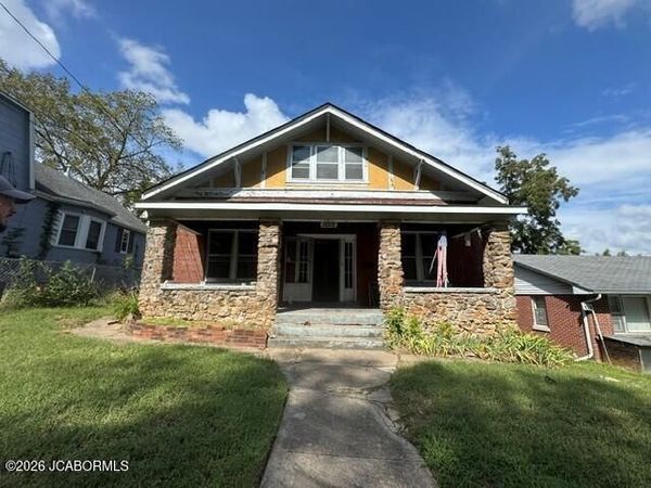 1012 MONROE STREET, Jefferson City, MO 65101