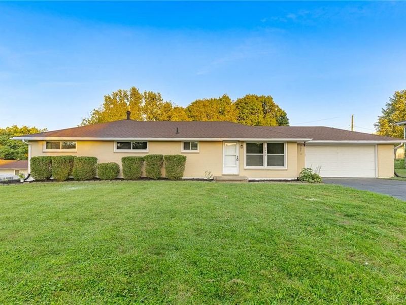 2462 Thor Drive, Springfield, OH 45503 Photo 2