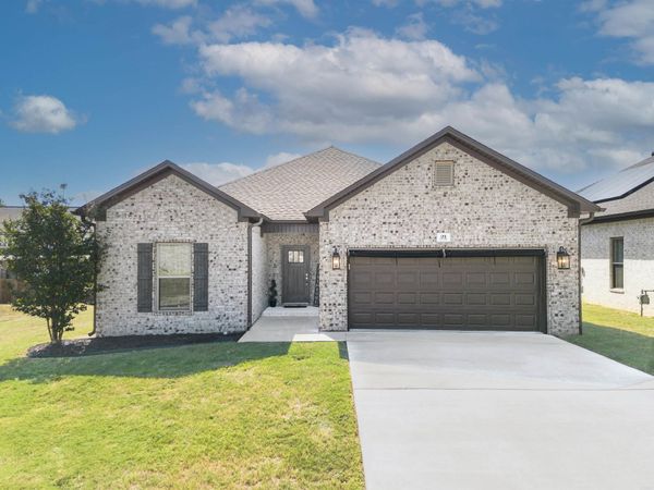 120 Lydia Drive, Maumelle, AR 72113