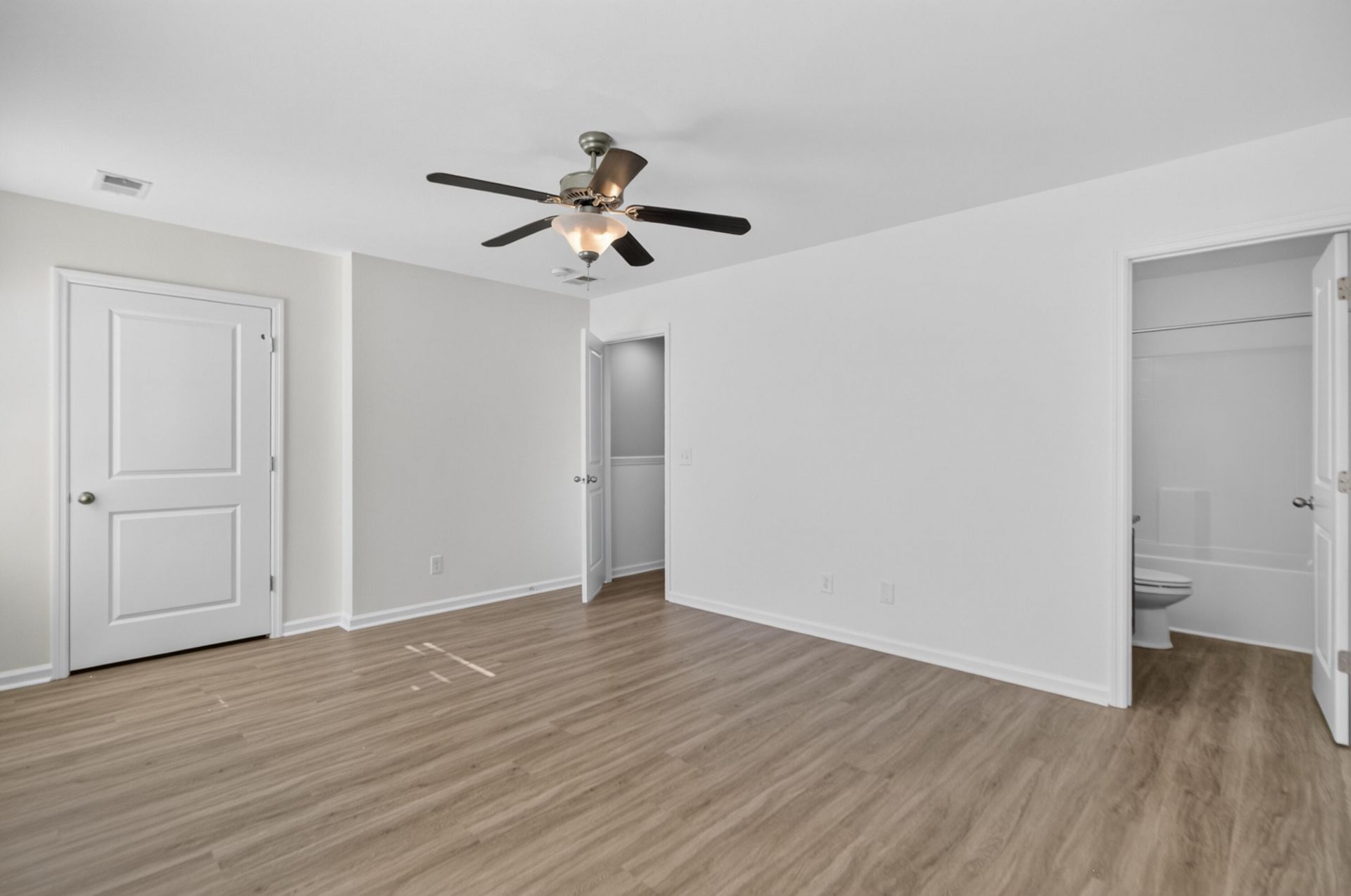 407 Hemingway Circle Photo 16