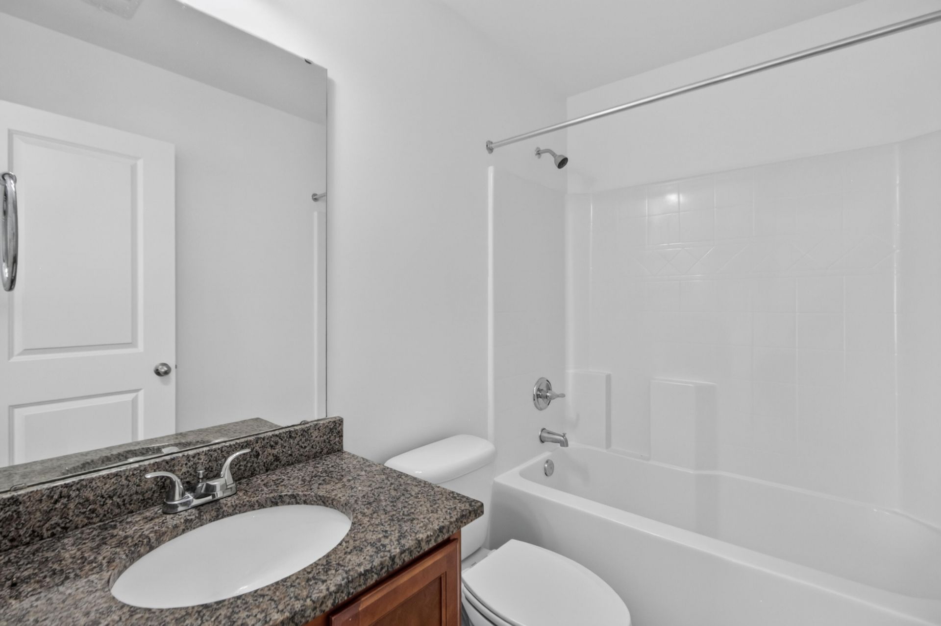 407 Hemingway Circle Photo 18