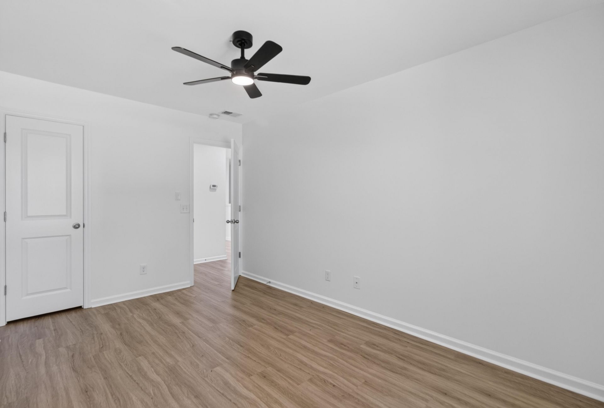 407 Hemingway Circle Photo 23