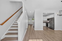 407 Hemingway Circle photo 4