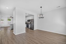 407 Hemingway Circle photo 4