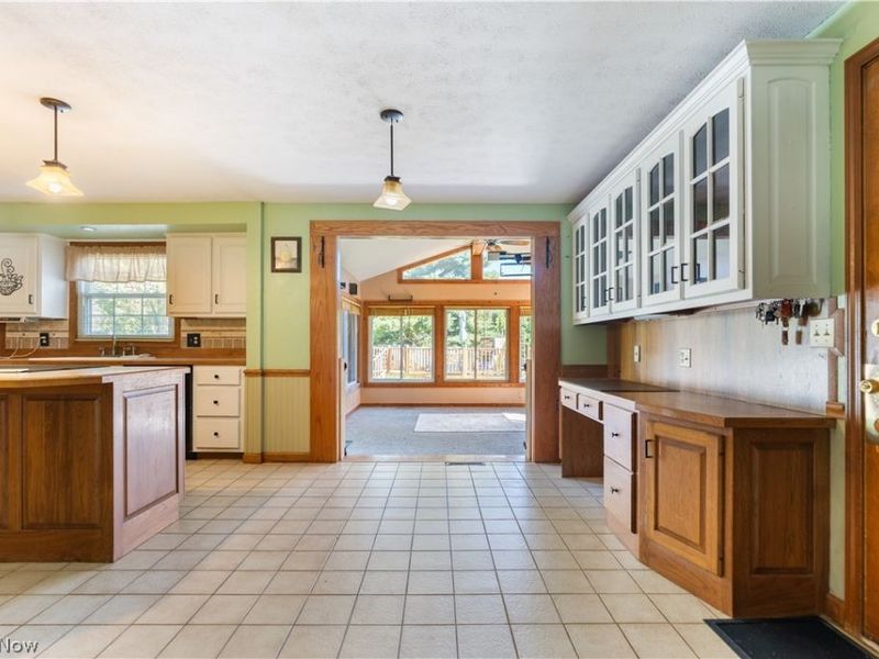 2561 Fallview Street NW, Uniontown, OH 44685 Photo 14