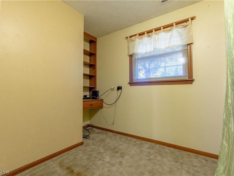 2561 Fallview Street NW, Uniontown, OH 44685 Photo 29