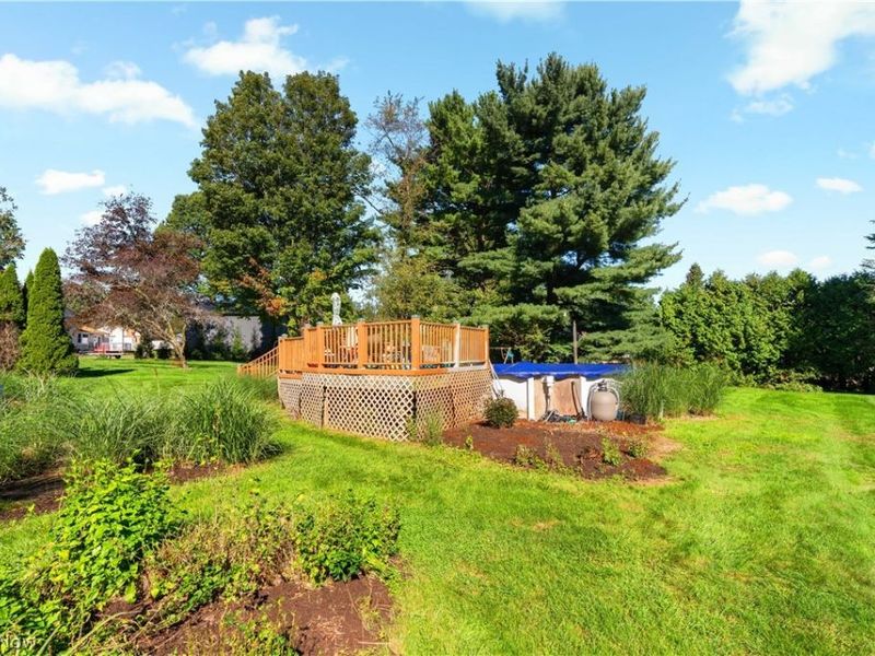 2561 Fallview Street NW, Uniontown, OH 44685 Photo 5