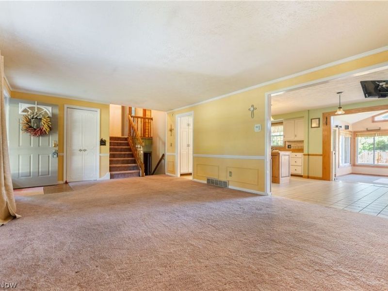 2561 Fallview Street NW, Uniontown, OH 44685 Photo 6