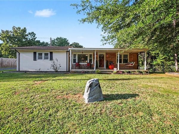 10648 Cherry Grove Road , Reidsville, NC 27320