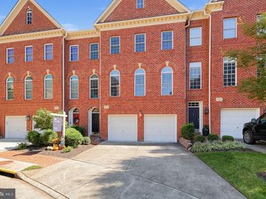 20374 FALLSWAY TERRACE, STERLING, VA 20165