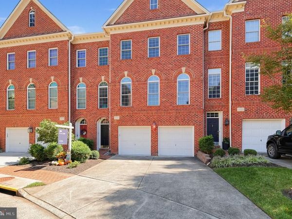 20374 FALLSWAY TERRACE, STERLING, VA 20165