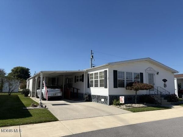 60 N State Route 101, Tiffin, OH 44883