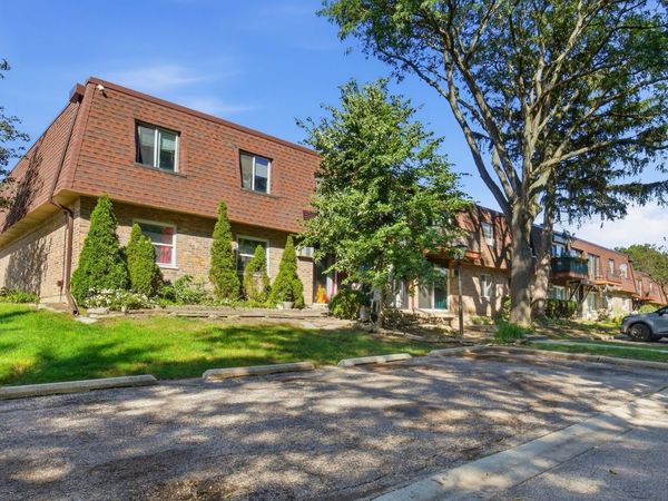 735 Grove Drive , Unit 214, Buffalo Grove, IL 60089