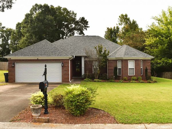 309 Kingston Dr, Florence, AL 35633