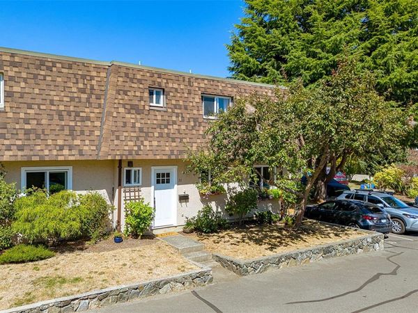 7675 East Saanich Rd, Unit #11, Central Saanich, BC V8M 1L9