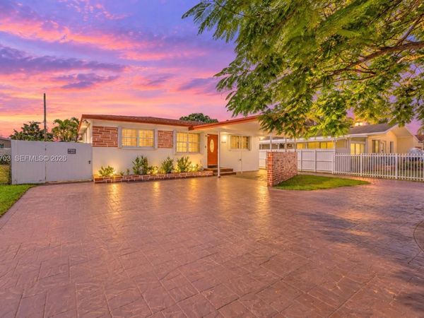 6508 Plunkett St , Hollywood, FL 33023