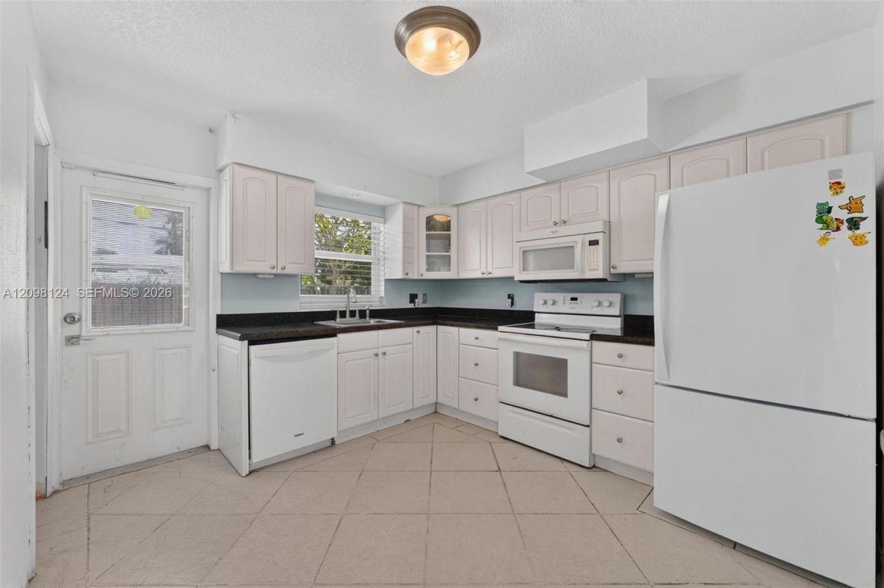 1301 NW 45th St, Fort Lauderdale, FL 33309 Photo