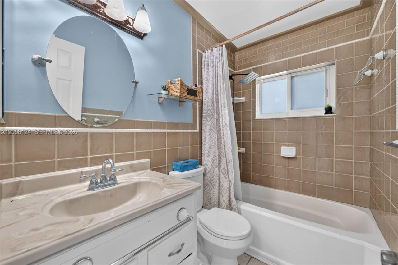 1301 NW 45th St, Fort Lauderdale, FL 33309 Photo