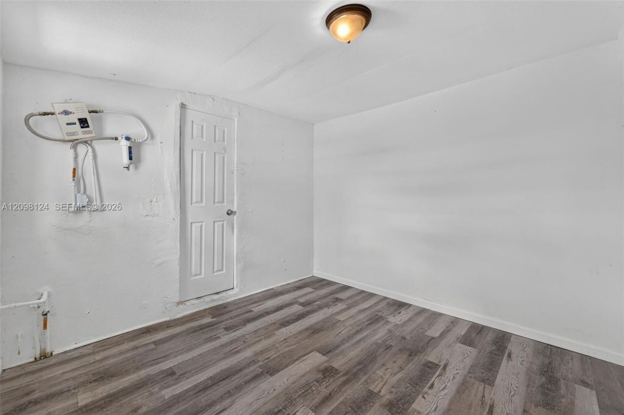 1301 NW 45th St, Fort Lauderdale, FL 33309 Photo