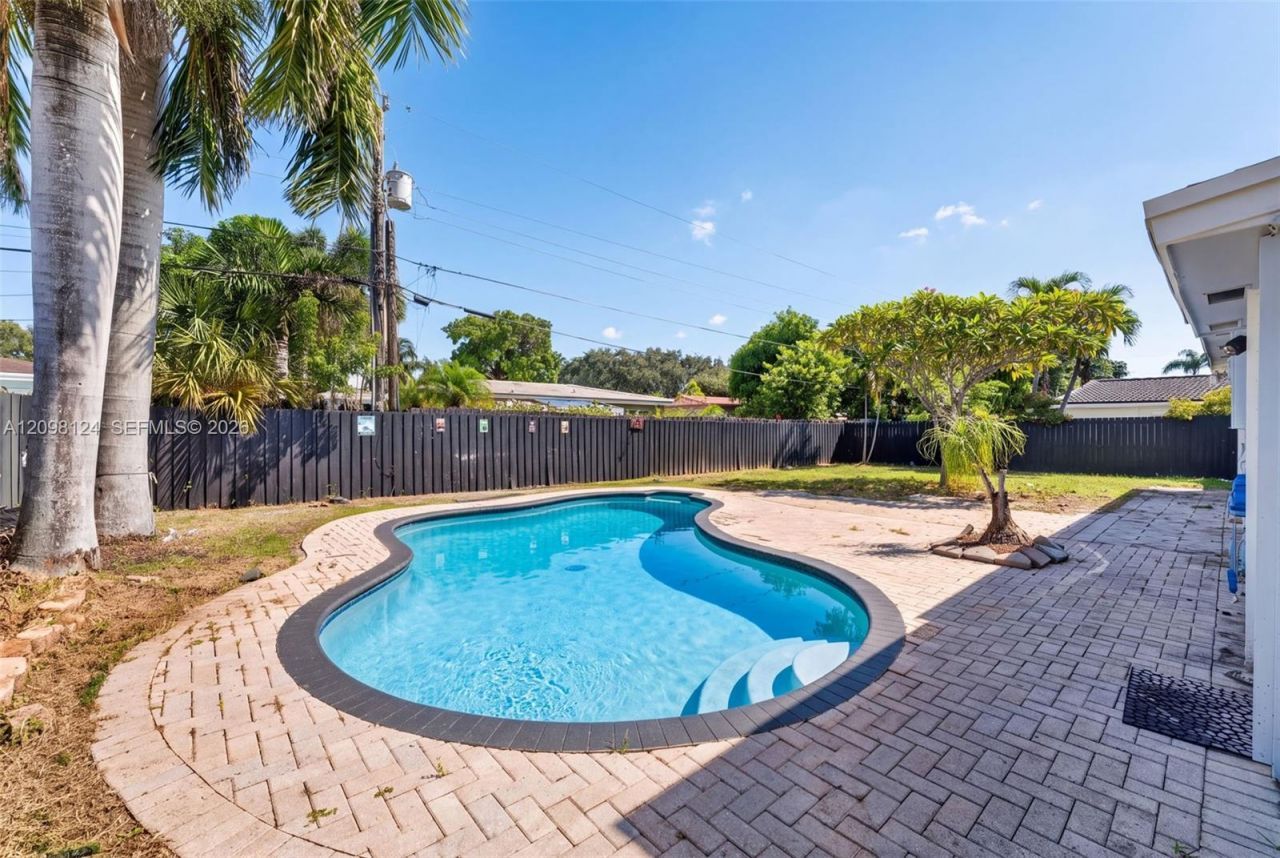 1301 NW 45th St, Fort Lauderdale, FL 33309 Photo