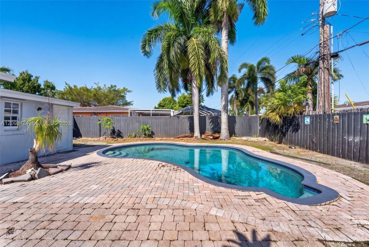 1301 NW 45th St, Fort Lauderdale, FL 33309 Photo