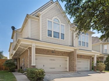 1142 N Bishop Avenue, Dallas, TX 75208