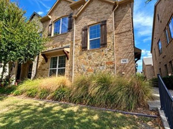 931 Whitehall Drive, Richardson, TX 75081